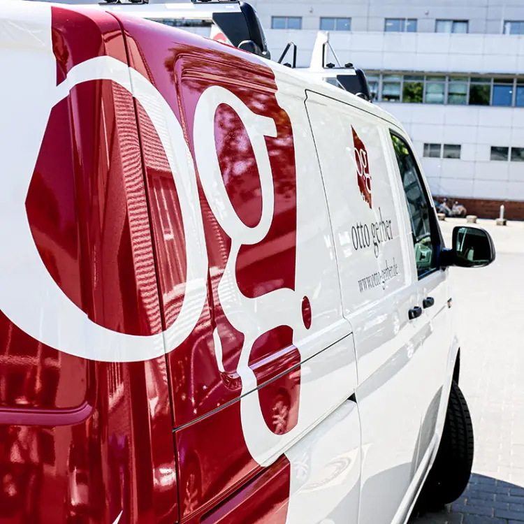 Otto Gerber Transporter - Glänzende Folie im Einsatz